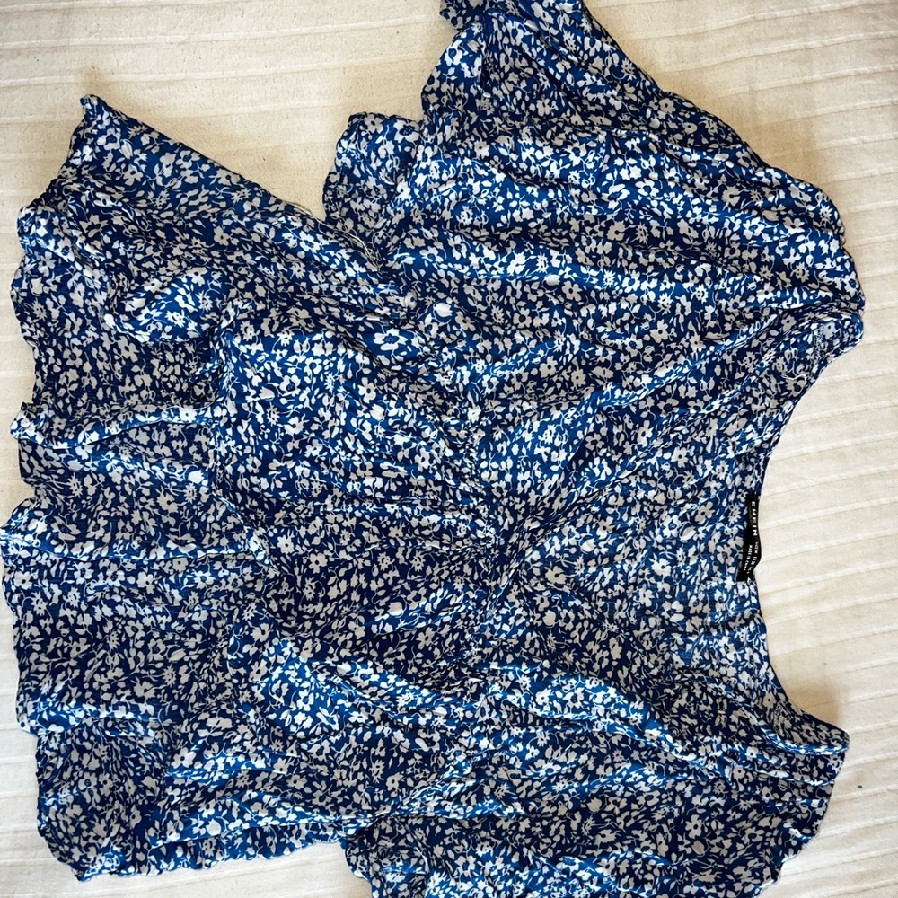 Plunging peplum cropped top